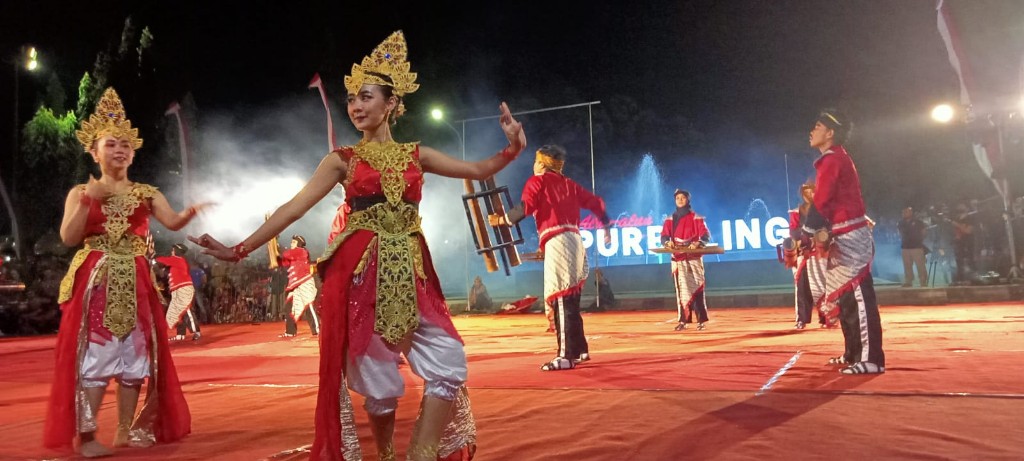 Ribuan Orang Saksikan Festival Kenthongan Bumi Soedirman di Alun-alun Purbalingga 