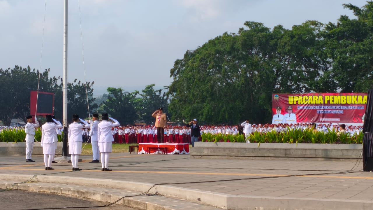 Bupati Ingatkan Jangan Ada Perpeloncoan Saat MPLS