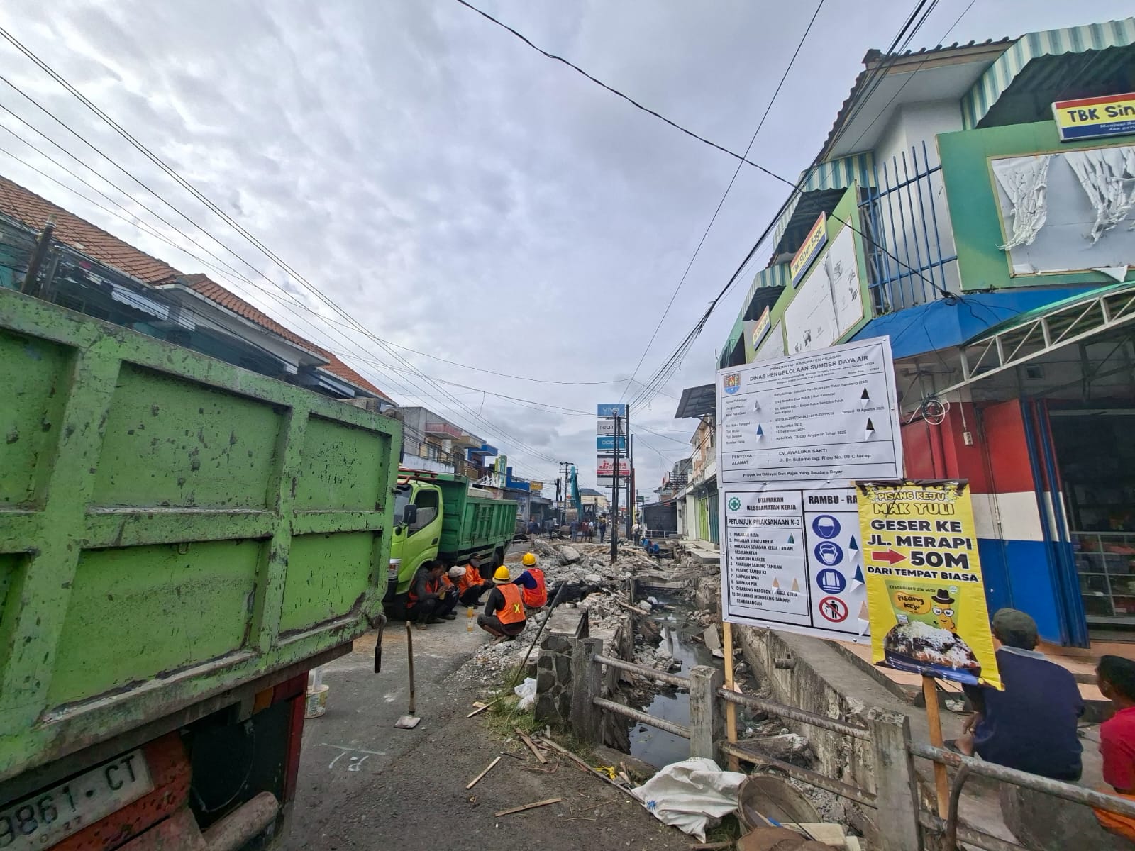 Lalu Lintas di Jalan Tidar Cilacap Terhambat, karena Ada Proyek Drainase