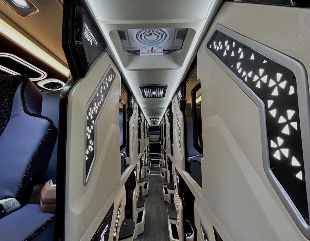 Interiornya Bikin Kagum! PO Adhi Putra Rilis Sleeper Bus Baru Buatan Laksana