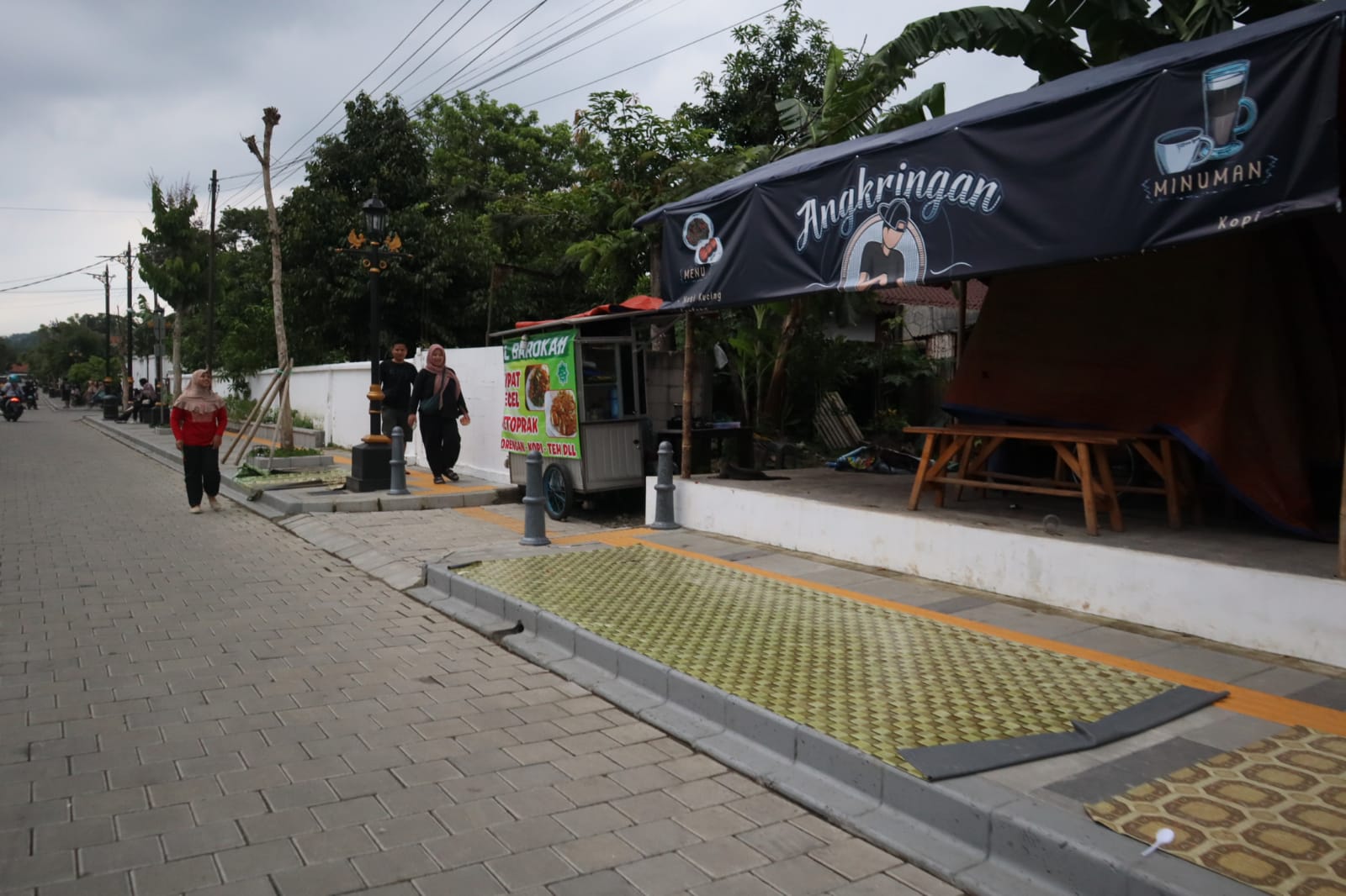 Pedagang Ditegur karena Gelar Tikar di Pedestrian Banyumas Kota Lama