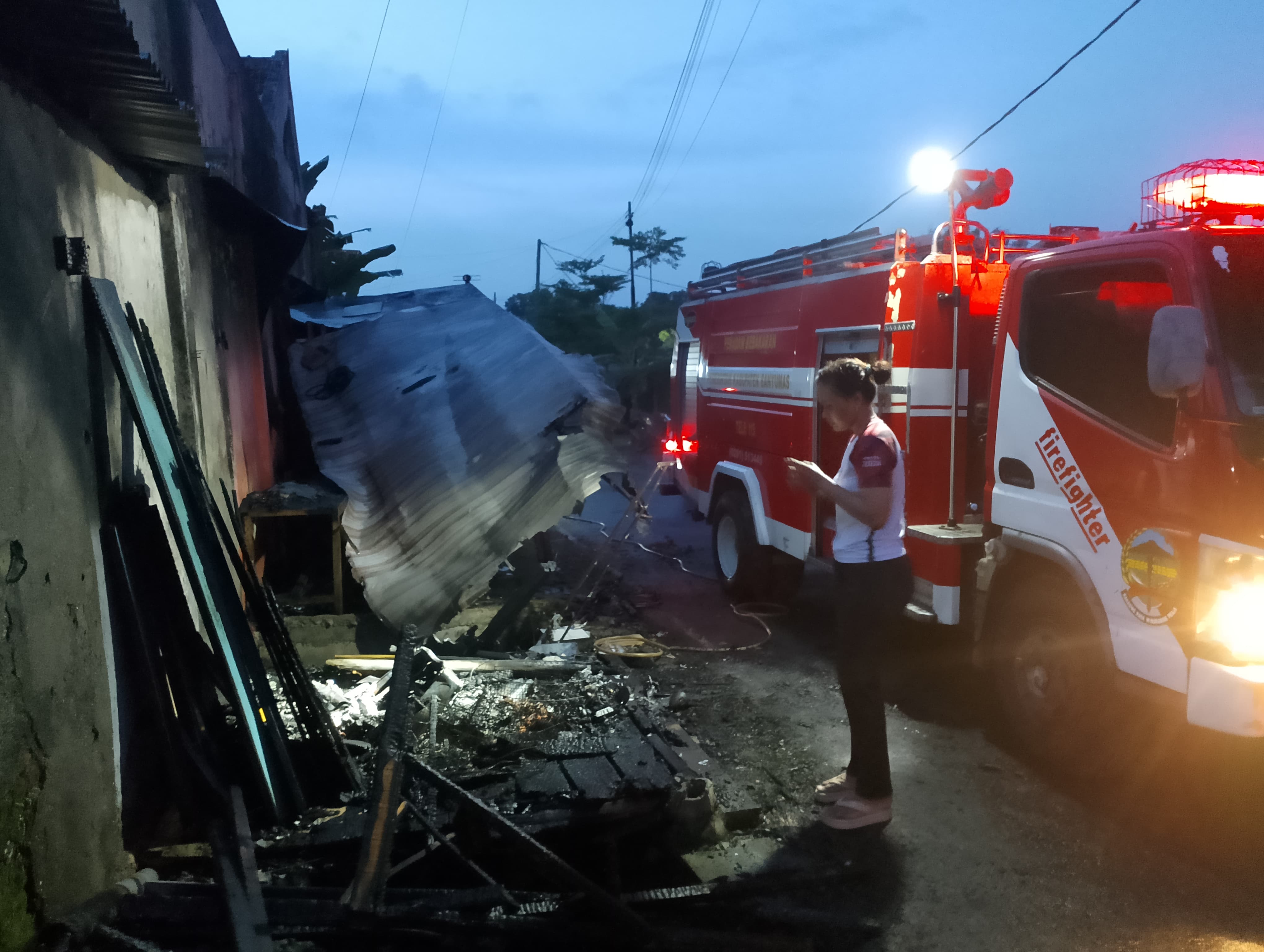 Kebakaran Warung dan Rumah Kost di Berkoh, Kerugian Capai Rp6 Juta