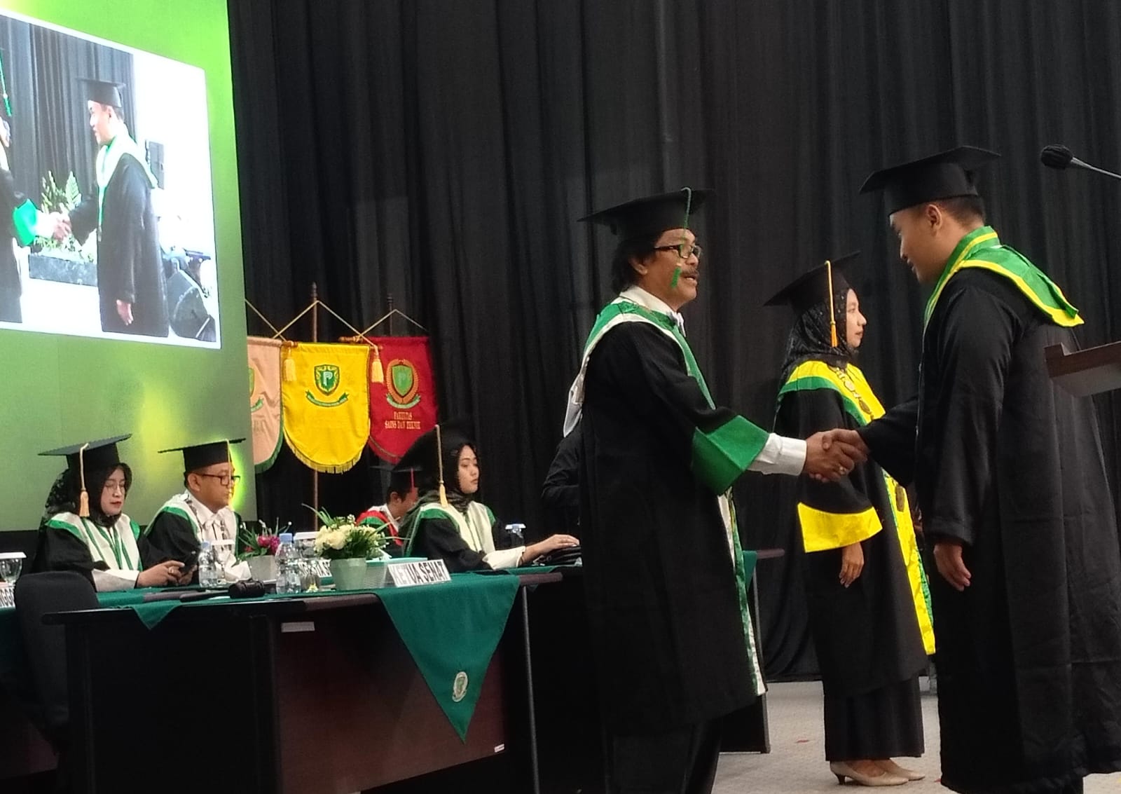 Wisuda Keempat Unperba Purbalingga, 11 dari 70 Lulusan Berprestasi
