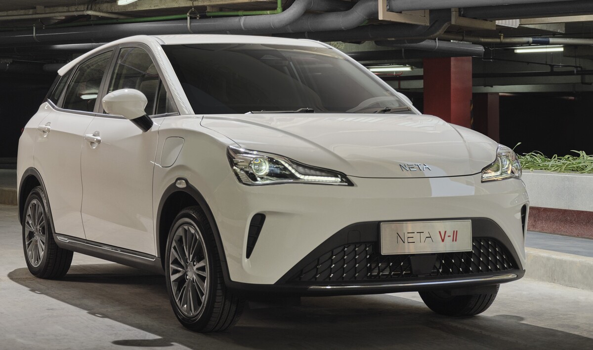 Review Mobil Listrik Lokal Neta V-II yang Nggak Kalah Kece dari Mobil Impor