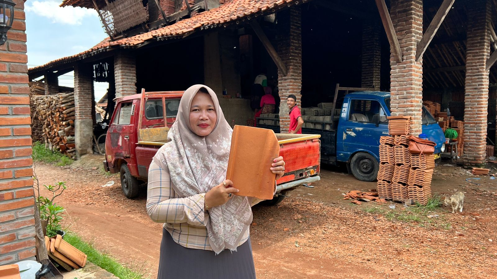 Pengrajin Genteng Kebumen Sambut Program Gentengisasi Prabowo 