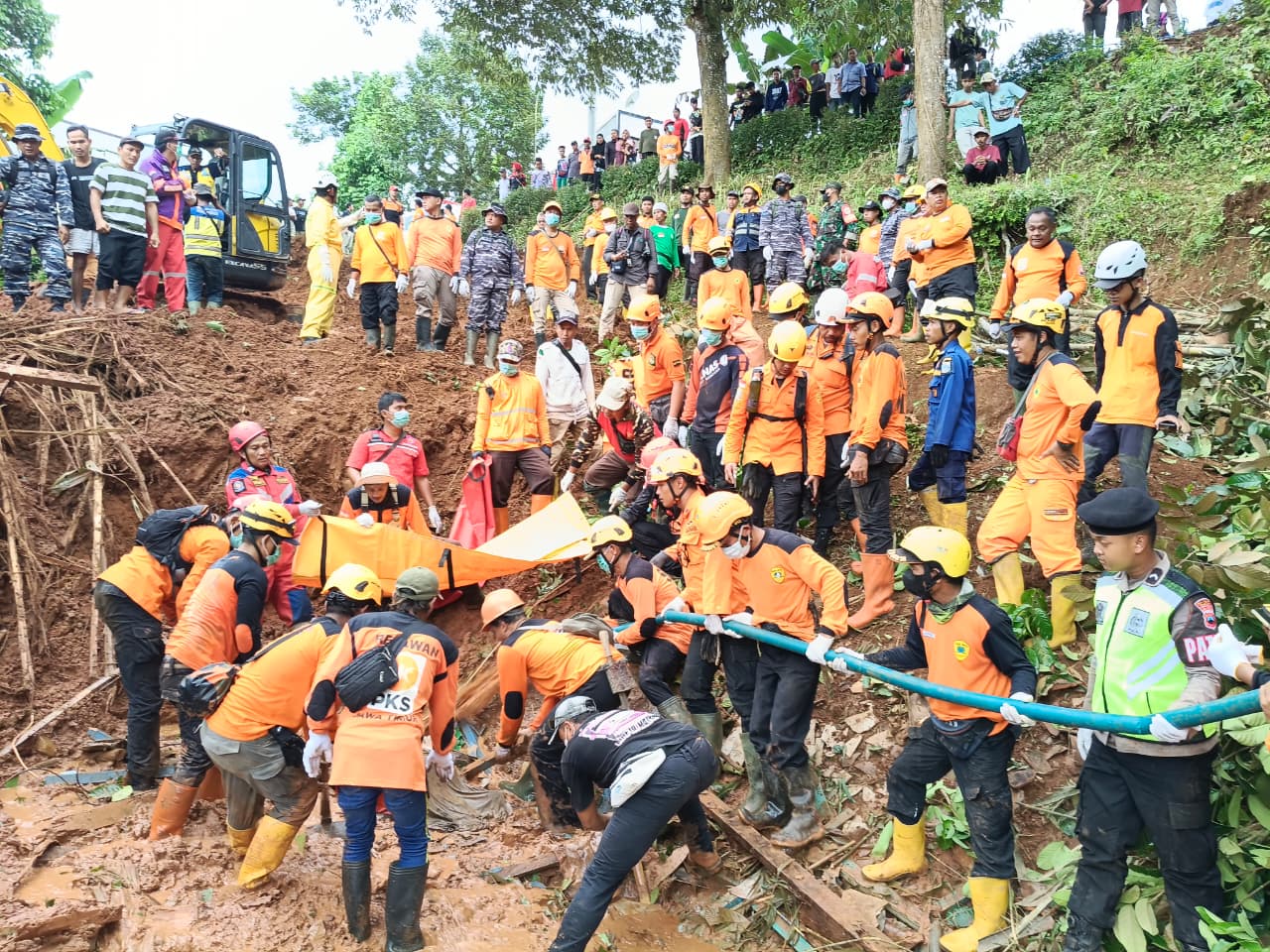 UPDATE Longsor Majenang  : Hari Ketiga Pencarian Korban, Delapan Korban Ditemukan