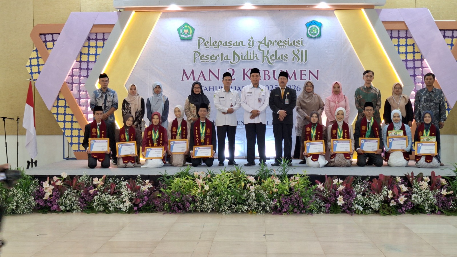 393 Siswa MAN 2 Kebumen Jalani Wisuda