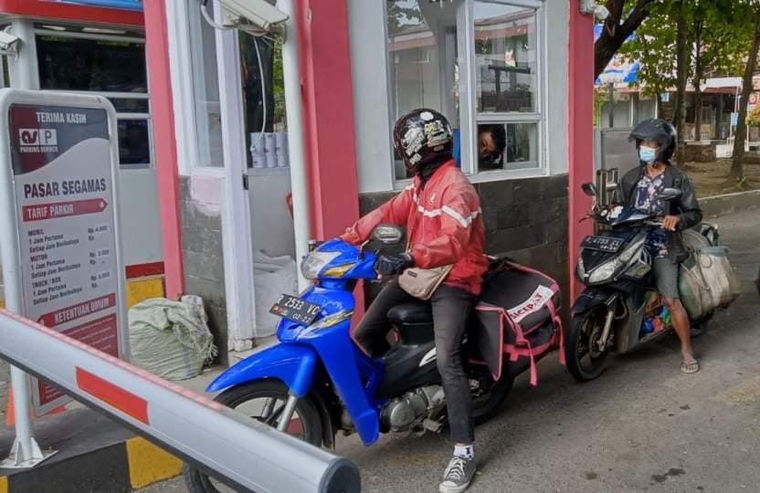 Kejar Kenaikan PAD, Tarif Parkir Pasar Segamas Naik