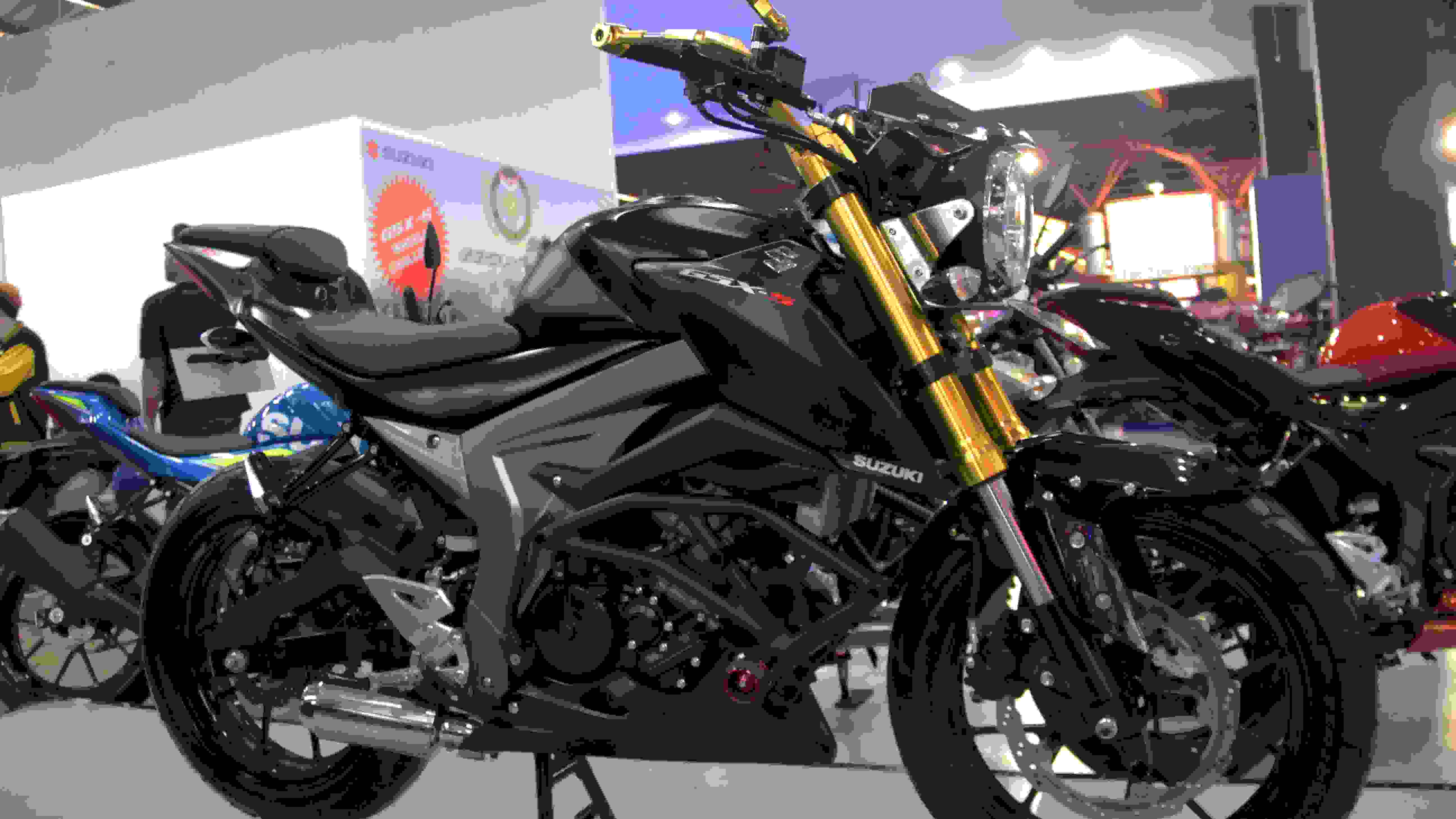 Anak Muda Wajib Lirik! Rekomendasi Naked vs Sportbike 2025