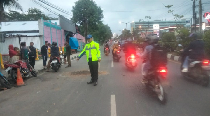 Tiga Motor Terlibat Kecelakaan di Jalan Raya Yos Sudarso Purwokerto Barat, Satu Pengendara Meninggal di Lokasi