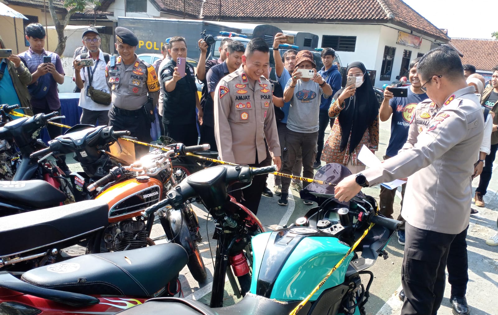 Razia Balap Liar di Desa Karangpule, Polisi Amankan 182 Orang dan Sita 121 Sepeda Motor
