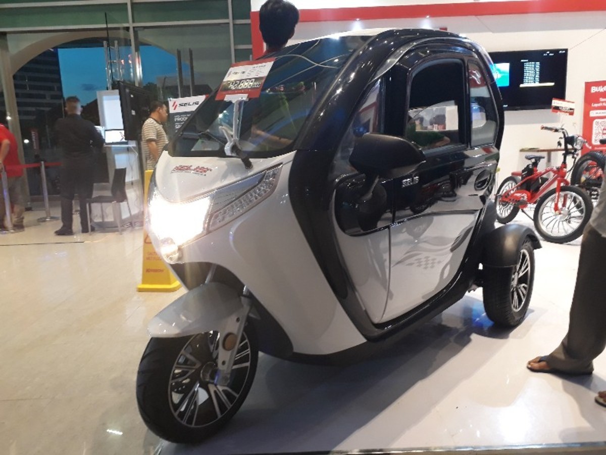 Selis New Balis Motor Listrik Beratap Anti Hujan, Solusi Nyaman Berkendara Harian di Perkotaan