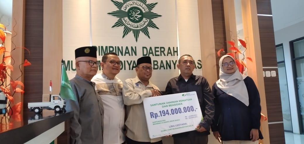 BPJS Ketenagakerjaan Berikan Santunan pada Ahli Waris Guru SMP Muhammadiyah