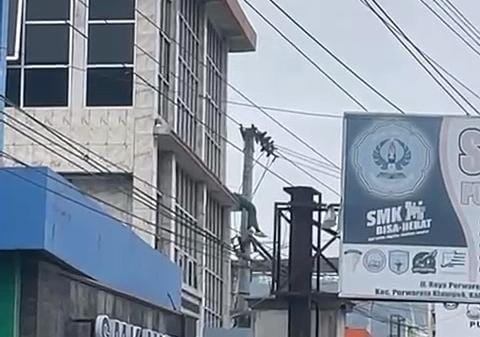 Siswa SMK di Banjarnegara Tersetrum Saat Coba Bolos, Nyaris Terjatuh dari Lantai Tiga