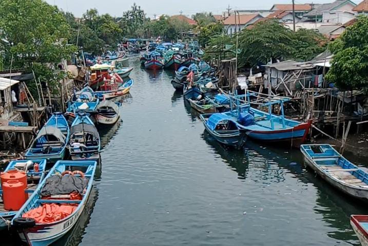 Cuaca Buruk, Nelayan Cilacap Pilih Tak Melaut Demi Keselamatan