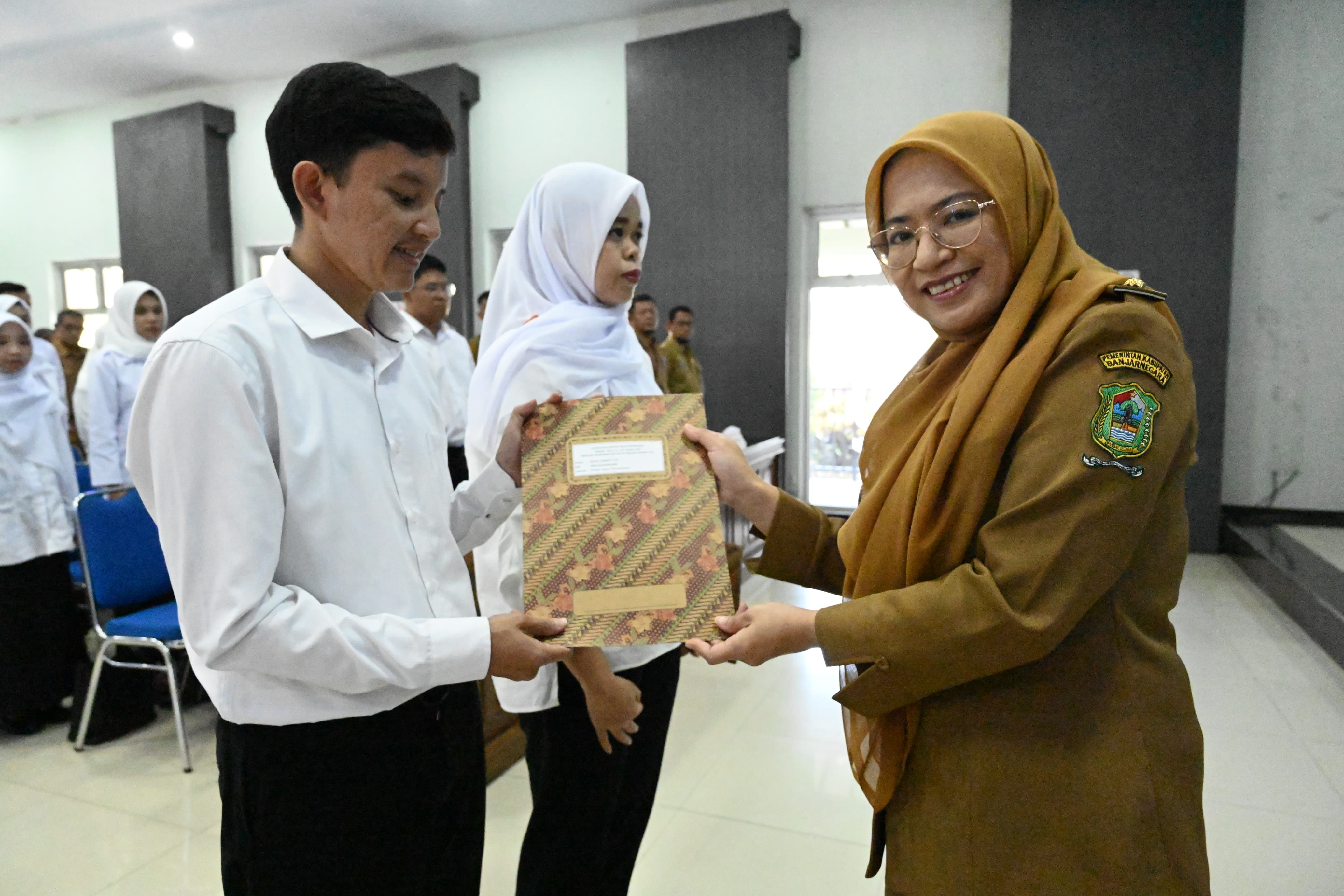 69 CPNS Banjarnegara Terima SK, Bupati Tekankan Profesionalisme dan Loyalitas