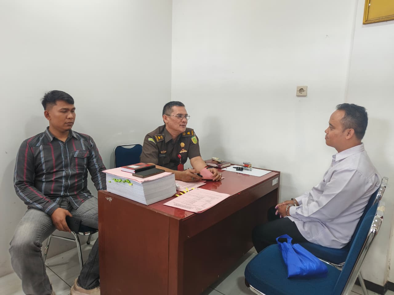 Gelapkan Silpa APBDes dan Pajak, Kaur Keuangan Desa Campakoah Ditahan di Rutan Kelas II B Purbalingga