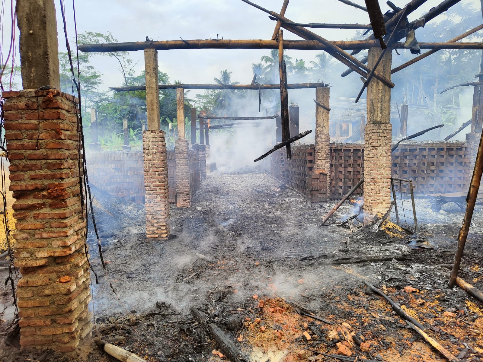 Kebakaran Tobong Bata di Babakan Karanglewas, Pemilik Alami Kerugian Sebesar Rp 60 Juta