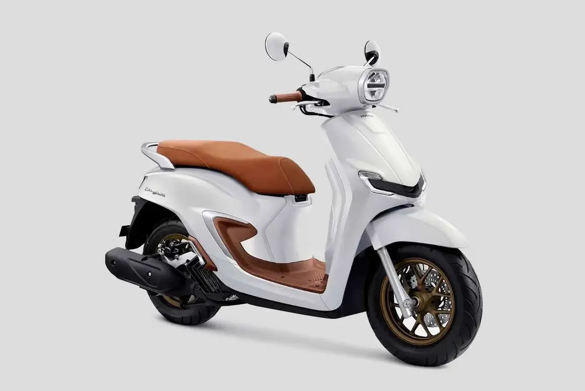 Cek Nih! 5 Keunikan Motor Matic Honda Stylo 160 yang Stylish