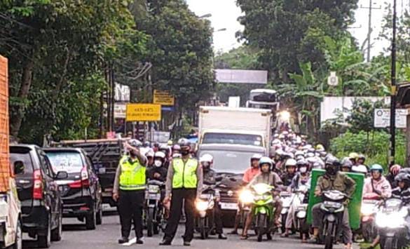 Kemacetan Panjang Terjadi di Jalan Raya Bojongsari, Ini Penyebabnya