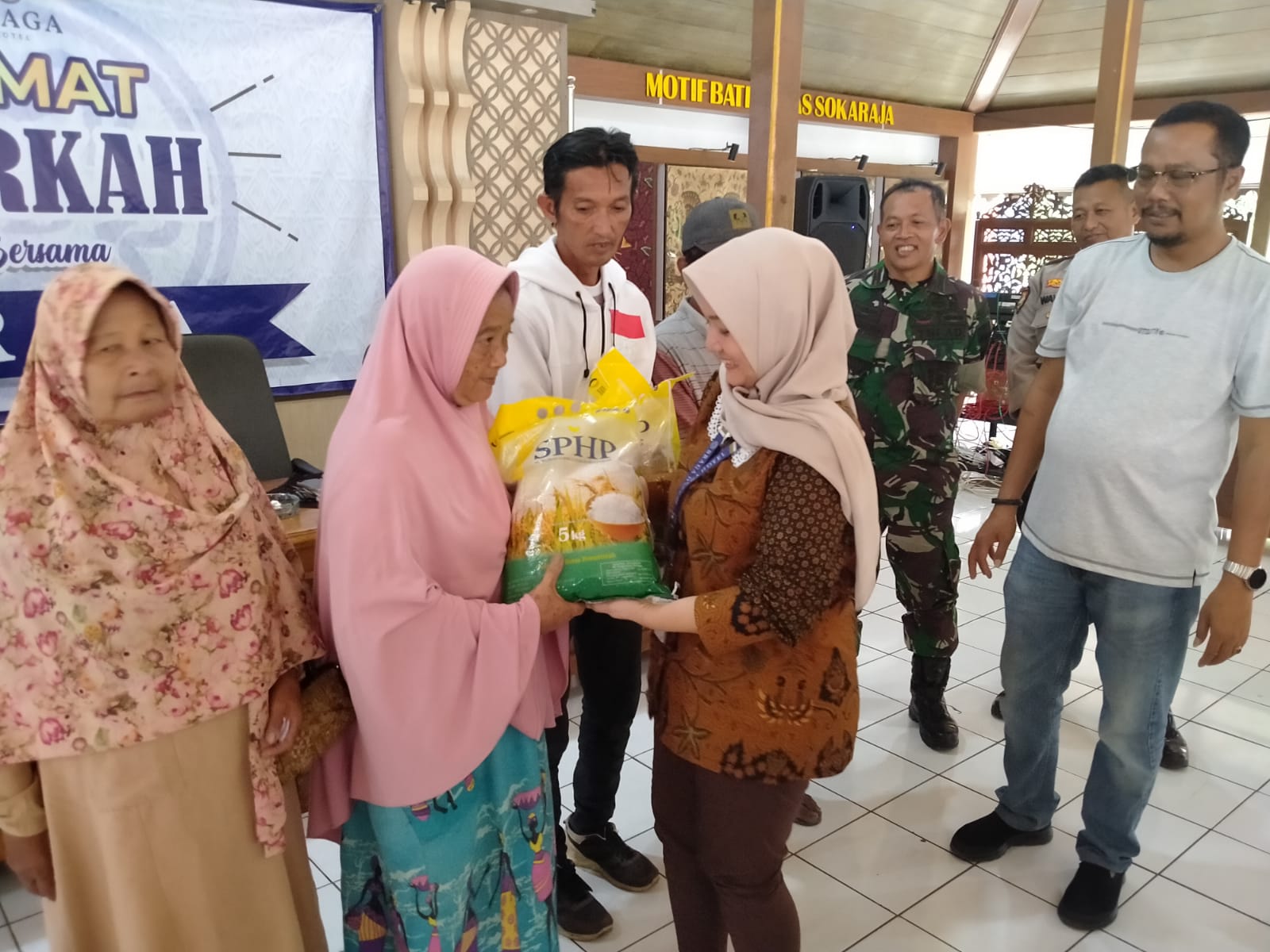 Kecamatan Sokaraja Gelar Jumat Berkah