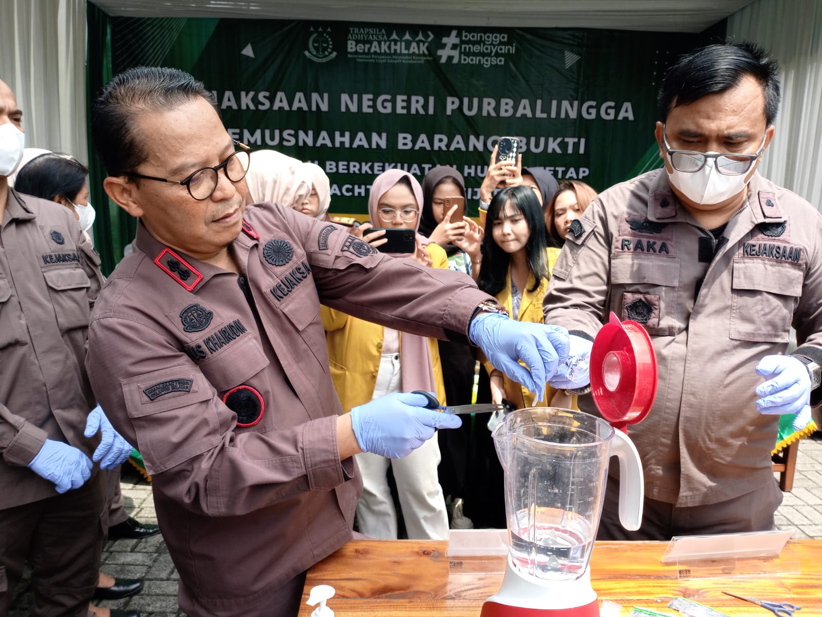 Kejari Purbalingga Musnahkan 4,32 Gram Sabu dan Puluhan Obat Terlarang