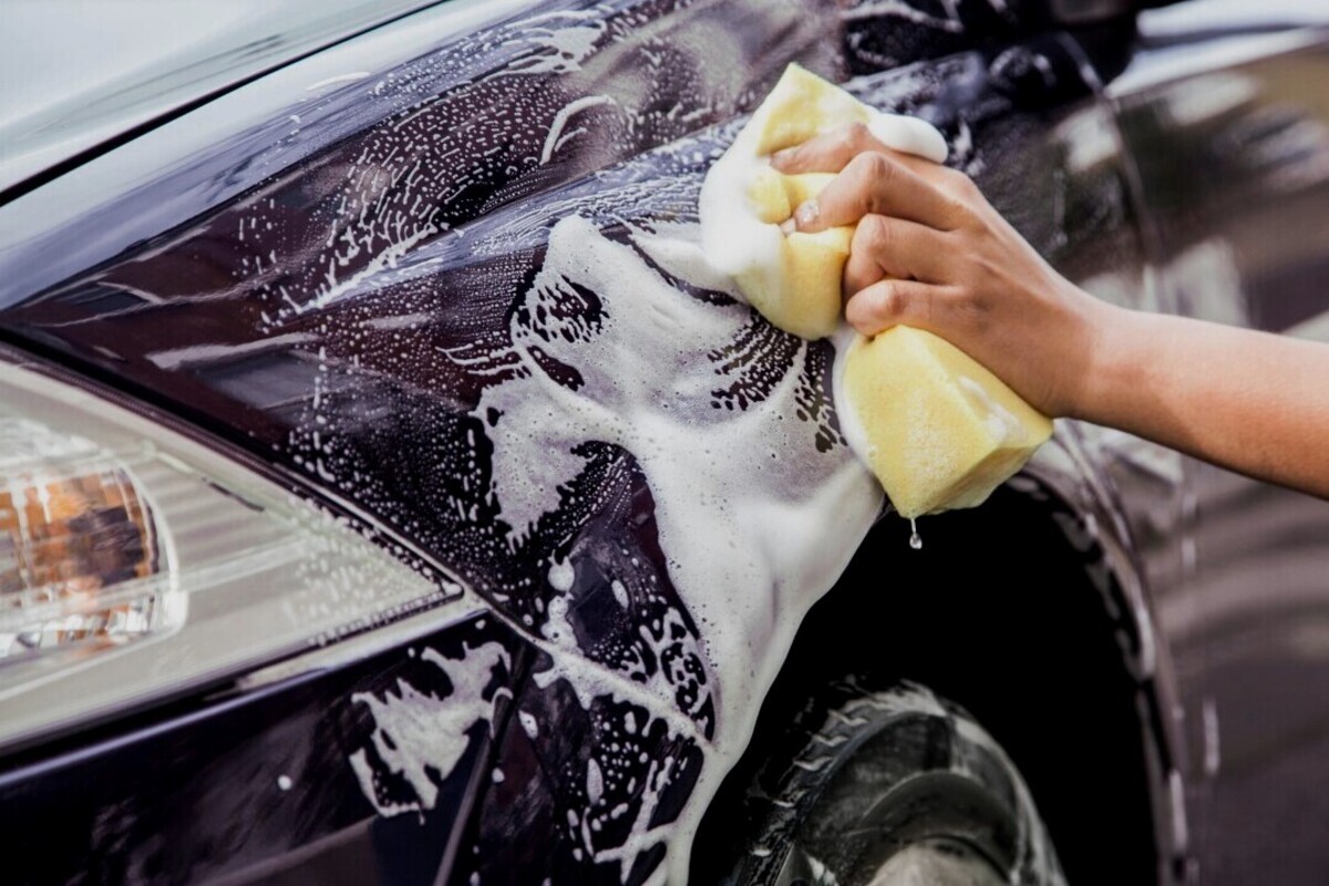 Kesalahan yang Perlu Dihindari saat Mencuci Mobil