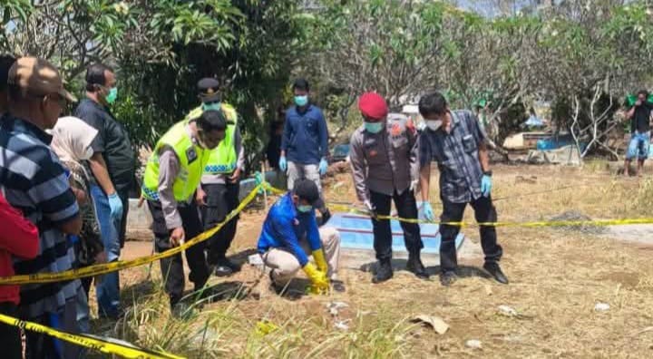 Mayat Bayi Perempuan Ditemukan di TPU Rogolayu Cilacap, Diduga Dikubur Secara Dangkal