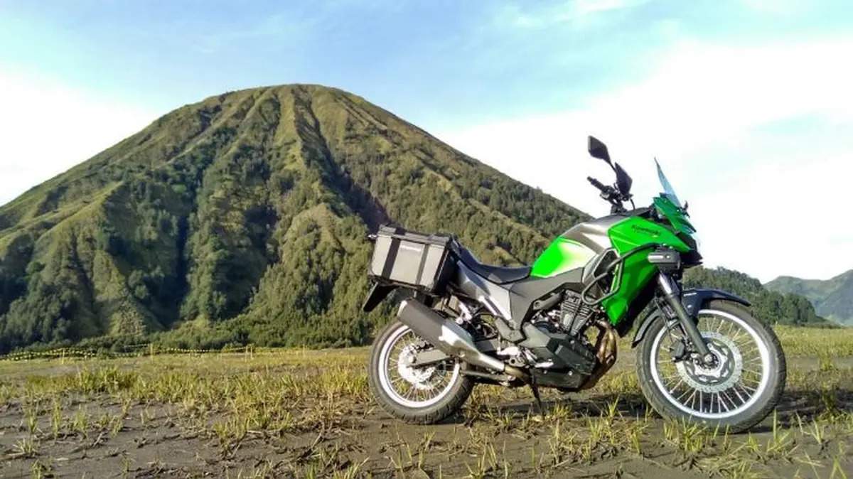 Touring Anti Ribet dengan Motor Adventure: 5 Rekomendasi Terbaik 2025