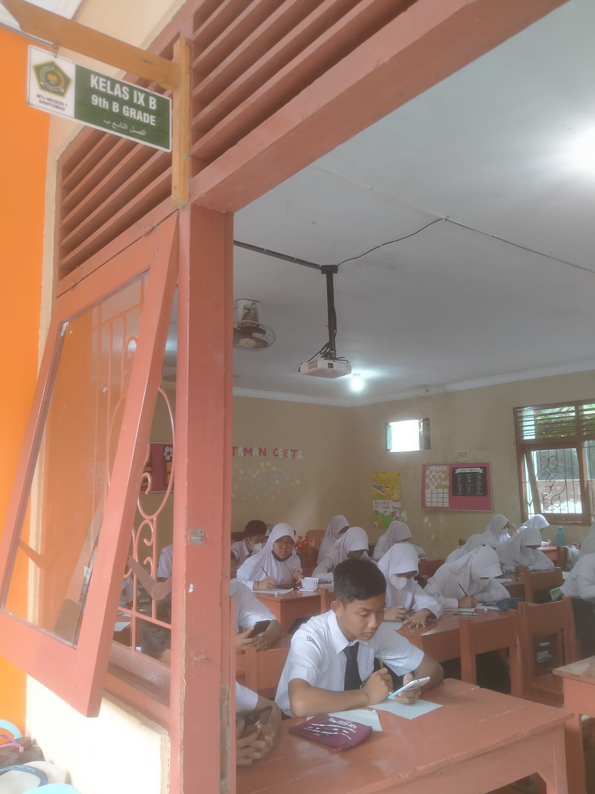 Sebagian Madrasah di Banyumas Gelar Penilaian Harian Bersama Berbasis Android