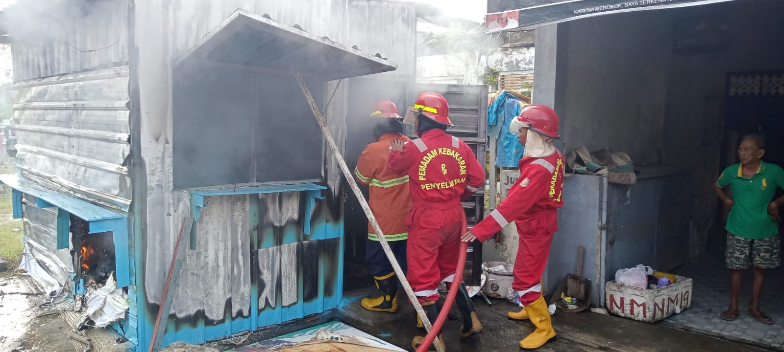 Kontainer Penjual Es Teh di Cilacap Terbakar, Diduga Korsleting Listrik