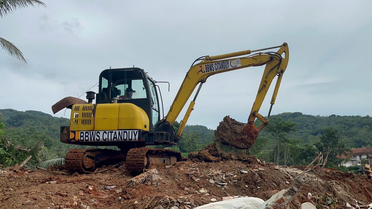 Longsor Majenang: 21 Warga Masih Hilang, Tim SAR Gabungan Kerahkan Lima Sektor Pencarian