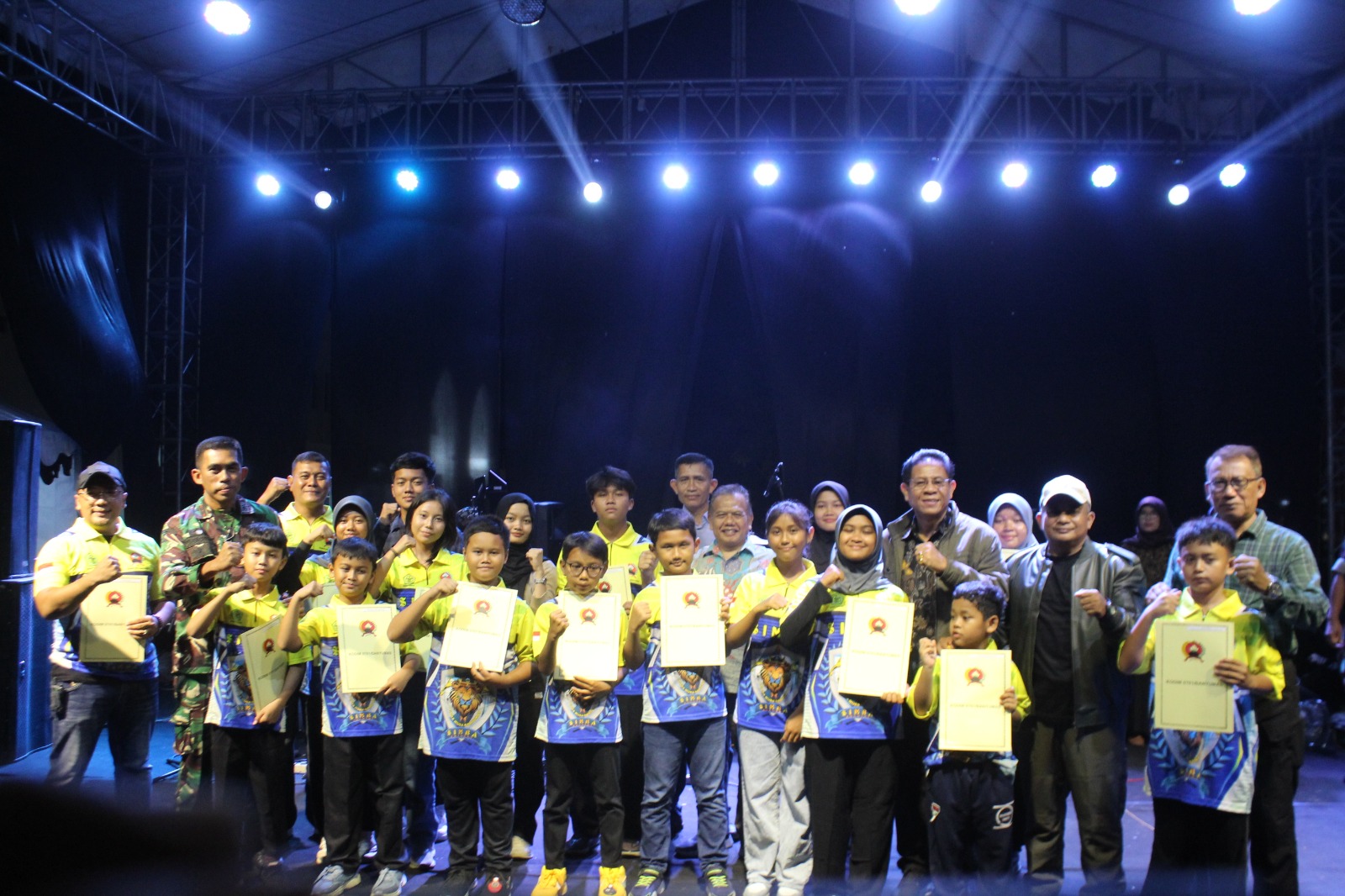 Dandim Banyumas Beri Penghargaan Atlet SIMBA Archery Club 