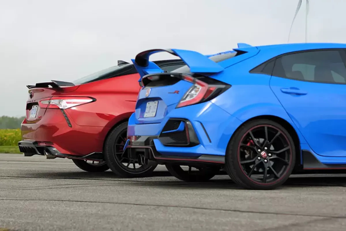 Civic Type R atau Civic Turbo? Ini Perbandingan Lengkapnya! 