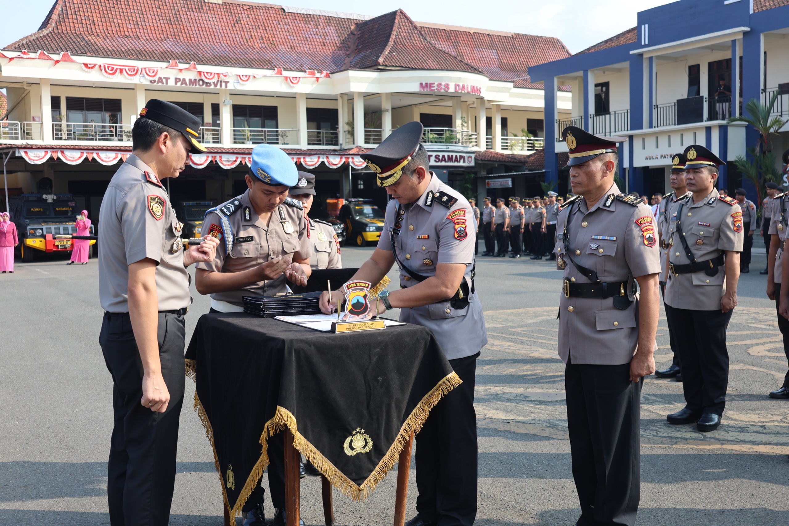 Kabagops hingga Kapolsek Berganti, Ini Daftar Mutasi di Polresta Cilacap