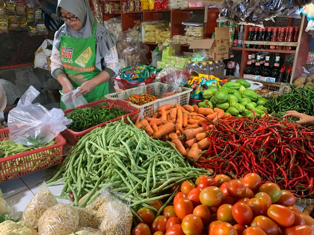 Harga Cabai Merah di Pasar Tradisional Cilacap Turun, Sedangkan Harga Beras Masih Tinggi 