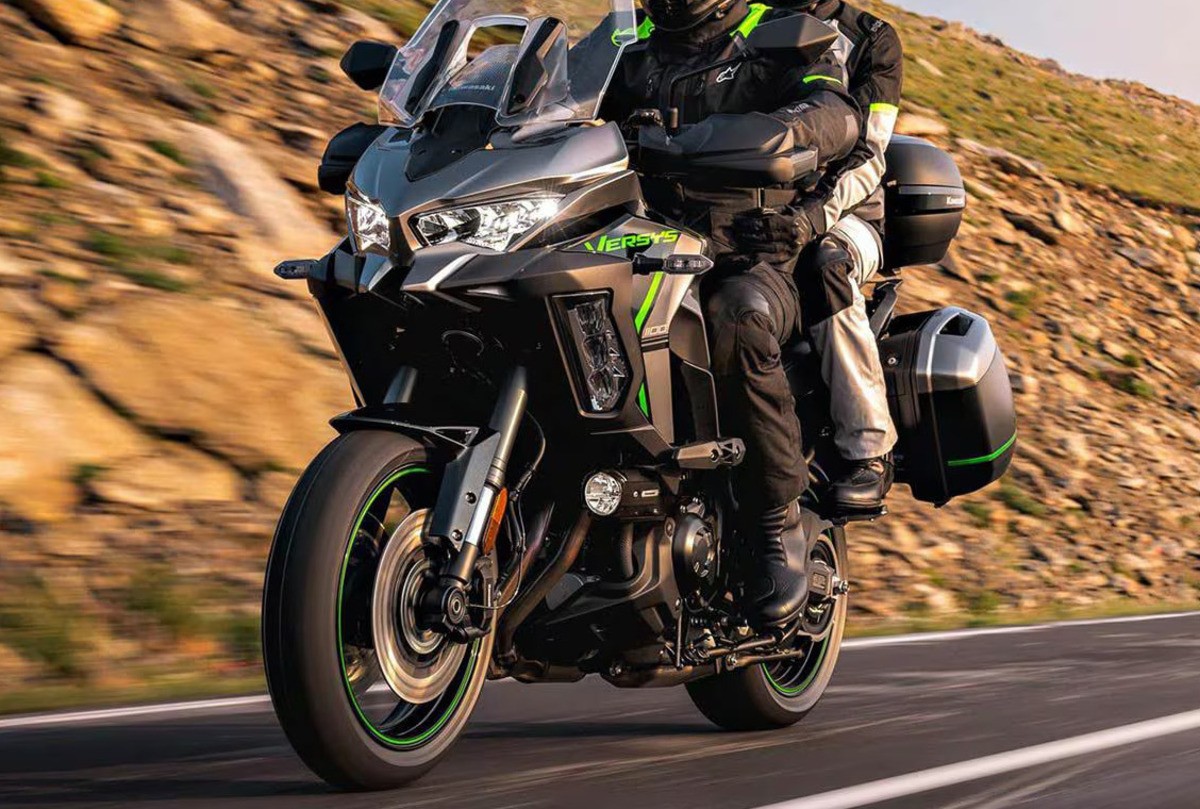 Motor Touring Premium 1000cc, Kawasaki Versys 1100 Tawarkan Kenyamanan Maksimal