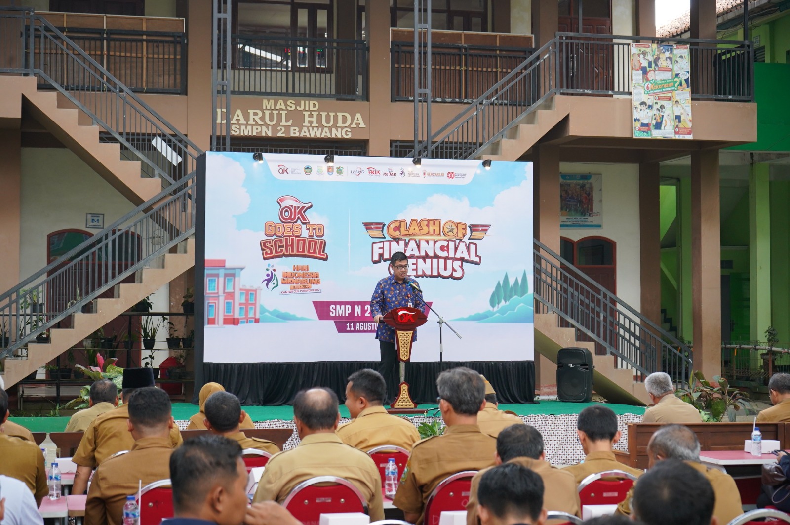 Sambut Hari Indonesia Menabung, OJK Purwokerto Goes To School Banjarnegara