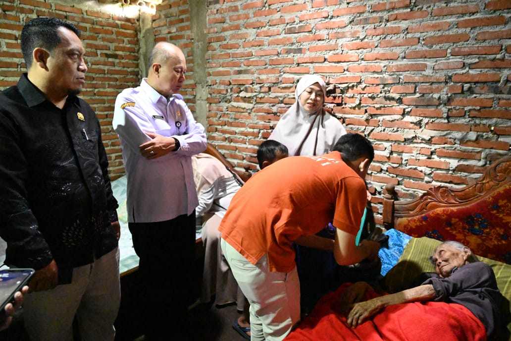 Layanan Kesehatan Langka, Dokter Spesialis Turun Langsung ke Desa Sambong