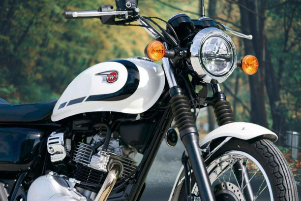 Motor Klasik Legendaris Comeback! Intip Fitur Modern Kawasaki Binter Merzy 2025