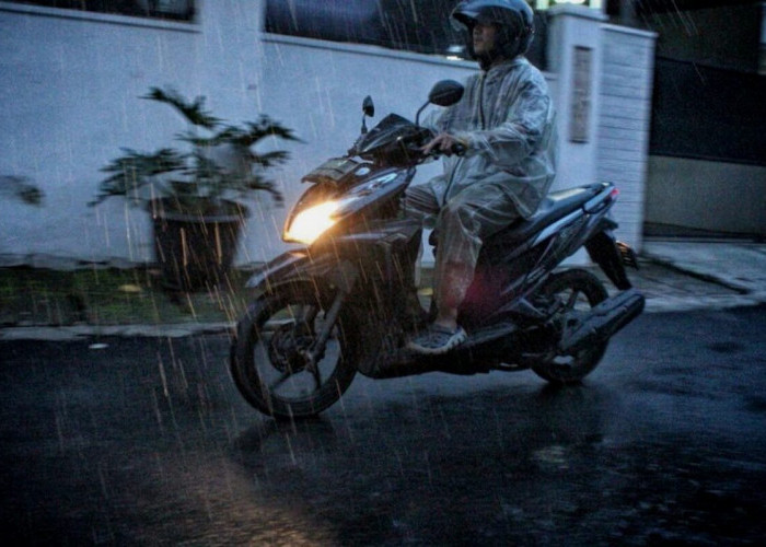 Tips Merawat Sepeda Motor Saat Musim Hujan