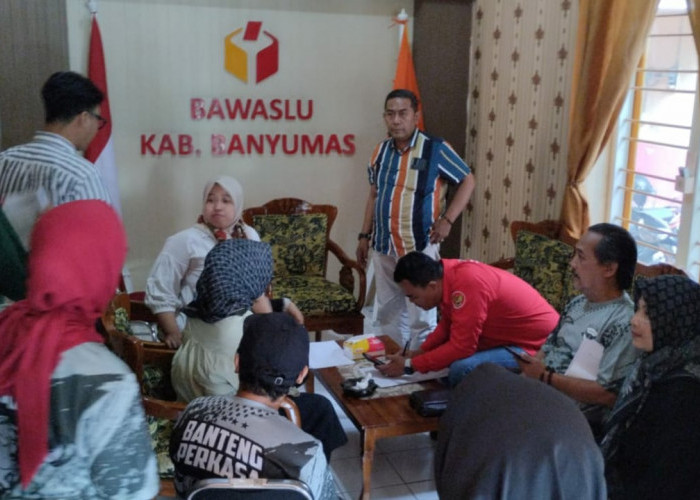 Kades Kasegeran Kembali Dilaporkan ke Bawaslu Banyumas atas Dugaan Penyebaran Video Hoaks