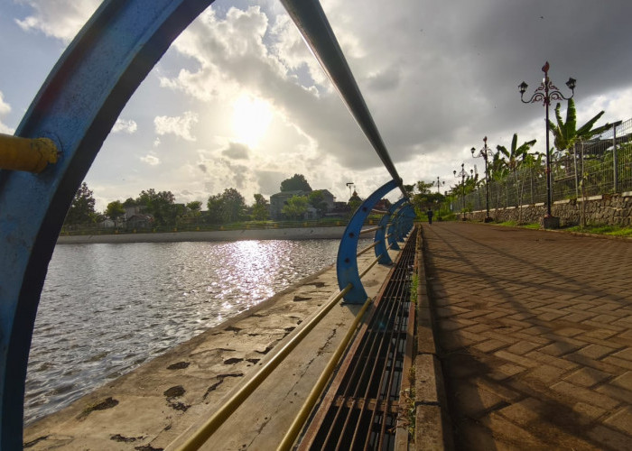 Railing Kolam Retensi Purwokerto Rusak, Dinporabudpar Koordinasi BLUD untuk Perbaikan