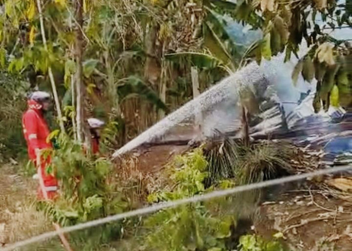 Bakar Sampah, Gubuk di Desa Limbangan Cilacap Terbakar