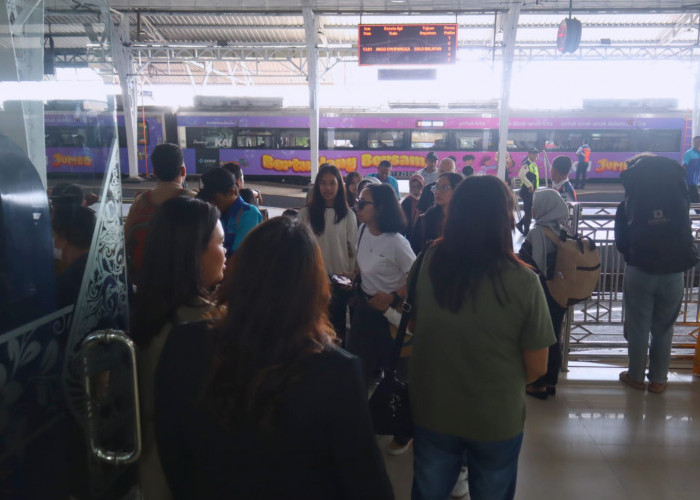 Calon Penumpang Belum Bisa Pesan Tiket Untuk Desember, KAI Siapkan Pola Perjalanan Baru