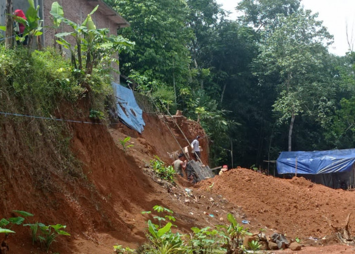 Talud di Desa Karangrau untuk Penahan Longsor Tiga Rumah Belum Sesuai Spesifikasi