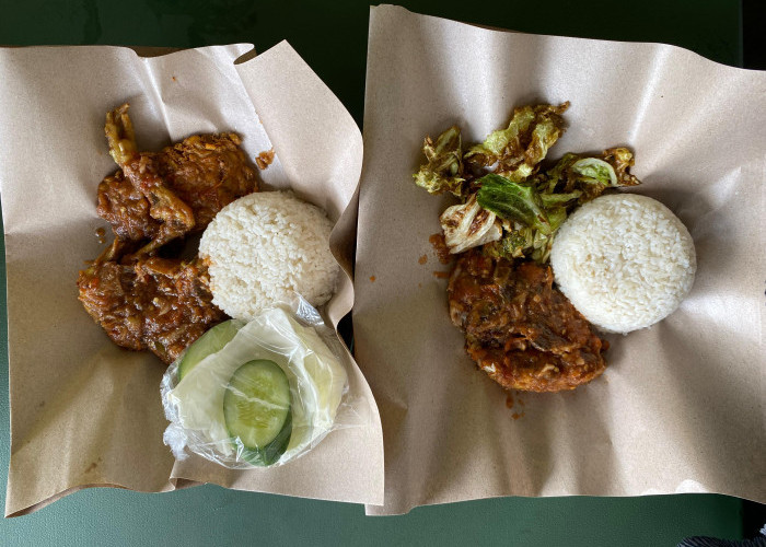 Ayam Penyet Pak Memeng, Kuliner Murah Meriah dengan Sensasi Sambal Pedas