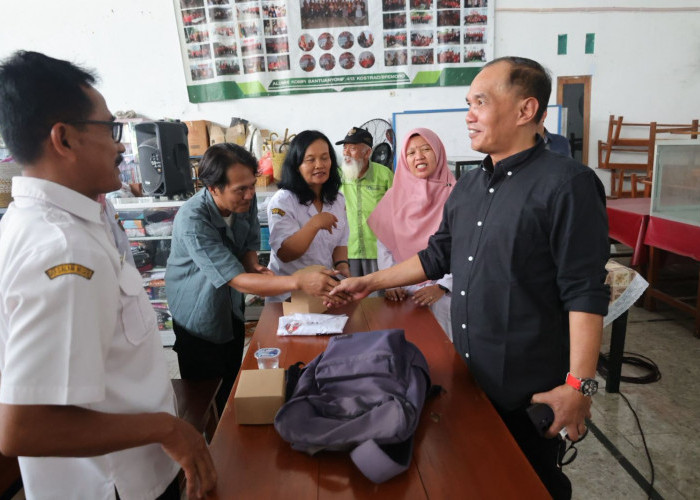 Tingkatkan Penghasilan, Sumanto Ajak Petani di Karanganyar Beternak Ayam Jawa
