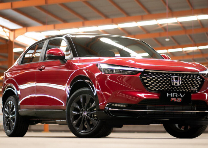 Harga Hampir Setengahnya, Tapi Worth It Mana? Mobil Toyota Corolla Cross Vs Mobil Honda HRV