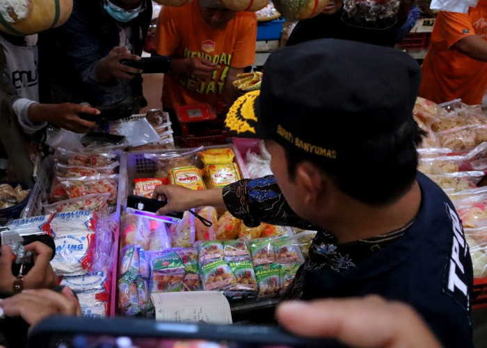 Pantauan di Pasar Manis, Bupati Banyumas Temukan Bahan Makanan Mengandung Formalin dan Rhodamin